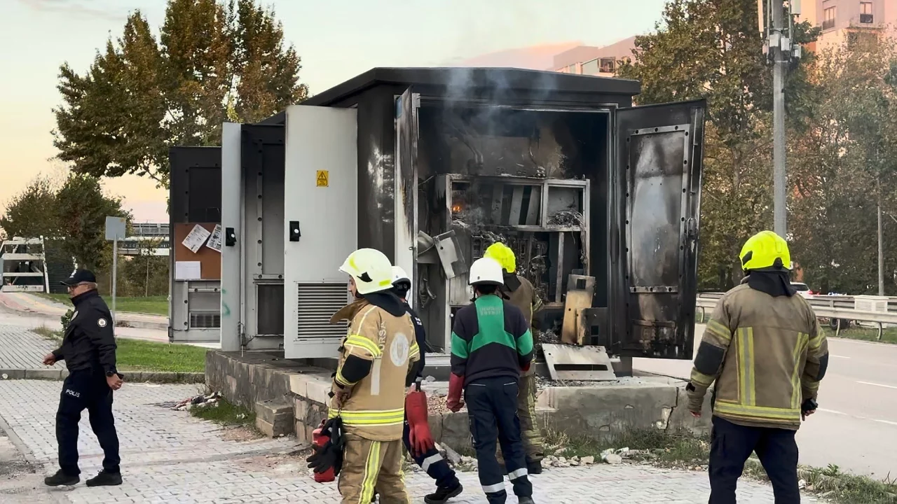 Bursa'nın Nilüfer ilçesinde trafoda çıkan yangın kontrol altına alındı