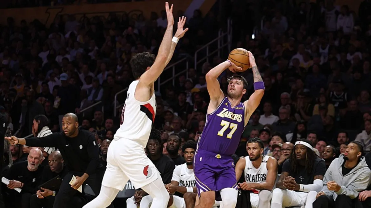 Portland Trail Blazers, Lakers'ı deplasmanda 136-129 yenerek yenilgisiz kaldı