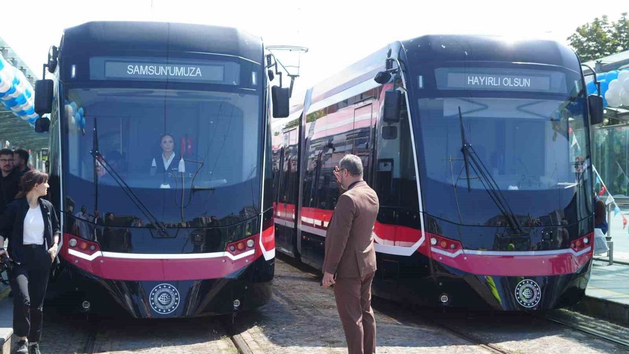 Samsun'da 2 yeni tramvay hizmete alındı