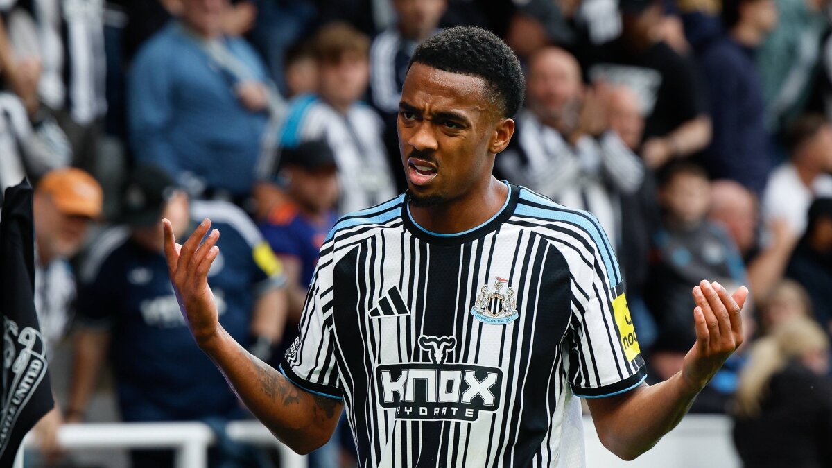 Newcastle United, Beşiktaş'ın transfer listesindeki Joe Willock için karar verdi