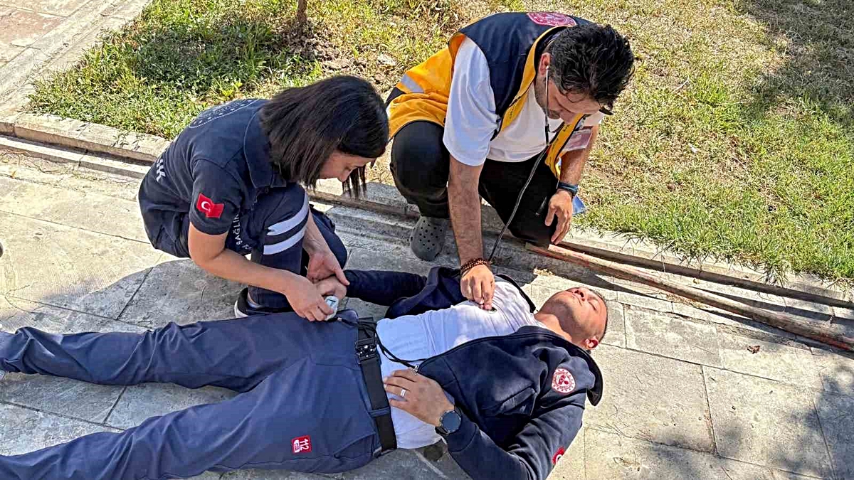 Erzincan'da 112 Acil Çağrı Merkezi personeline yangın eğitimi verildi
