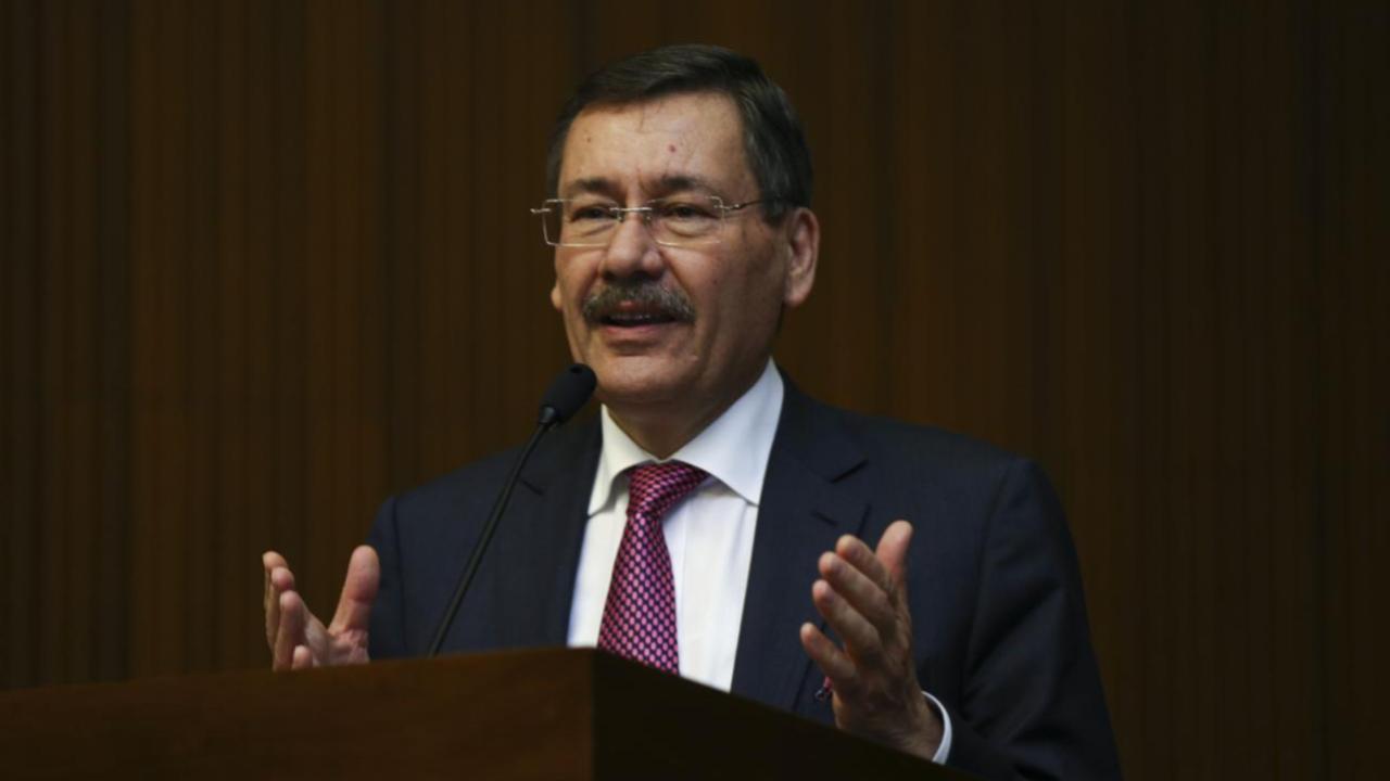 Melih Gökçek yurt dışı para aktarımı soruşturmasında şüpheli olarak ifade verecek