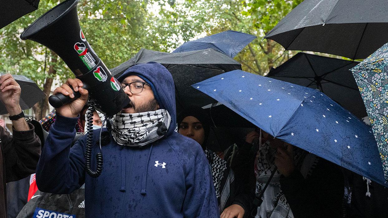 Londra'da Gazze'deki saldırıların üçüncü yıl dönümünde protesto yapıldı