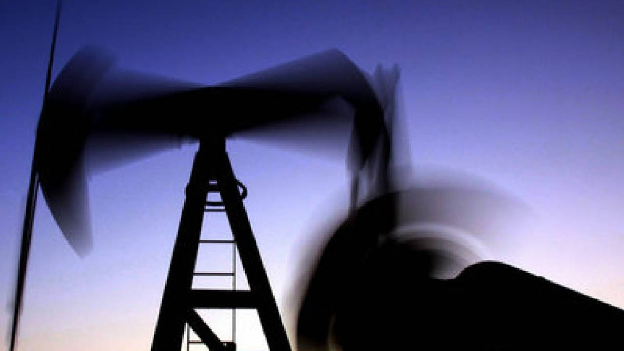 Brent petrol haftalık kaybını yüzde 5'in üzerine çıkararak 89,3 dolara geriledi