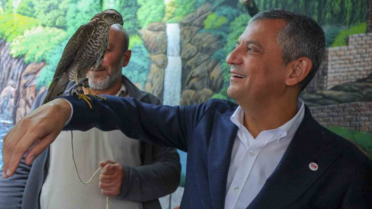 Özgür Özel Rize'nin Pazar ilçesinde sel hasarını inceledi