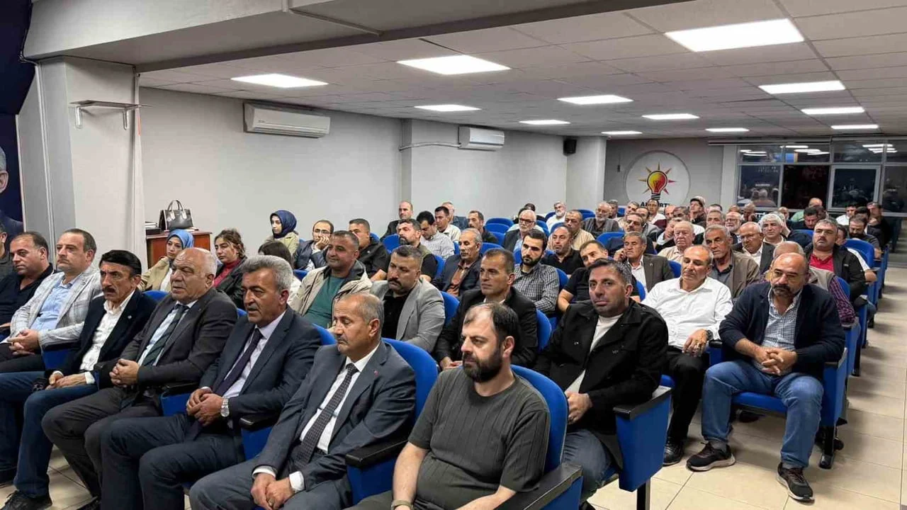 AK Parti Erzincan Merkez İlçe Başkanlığı haftalık toplantısını gerçekleştirdi