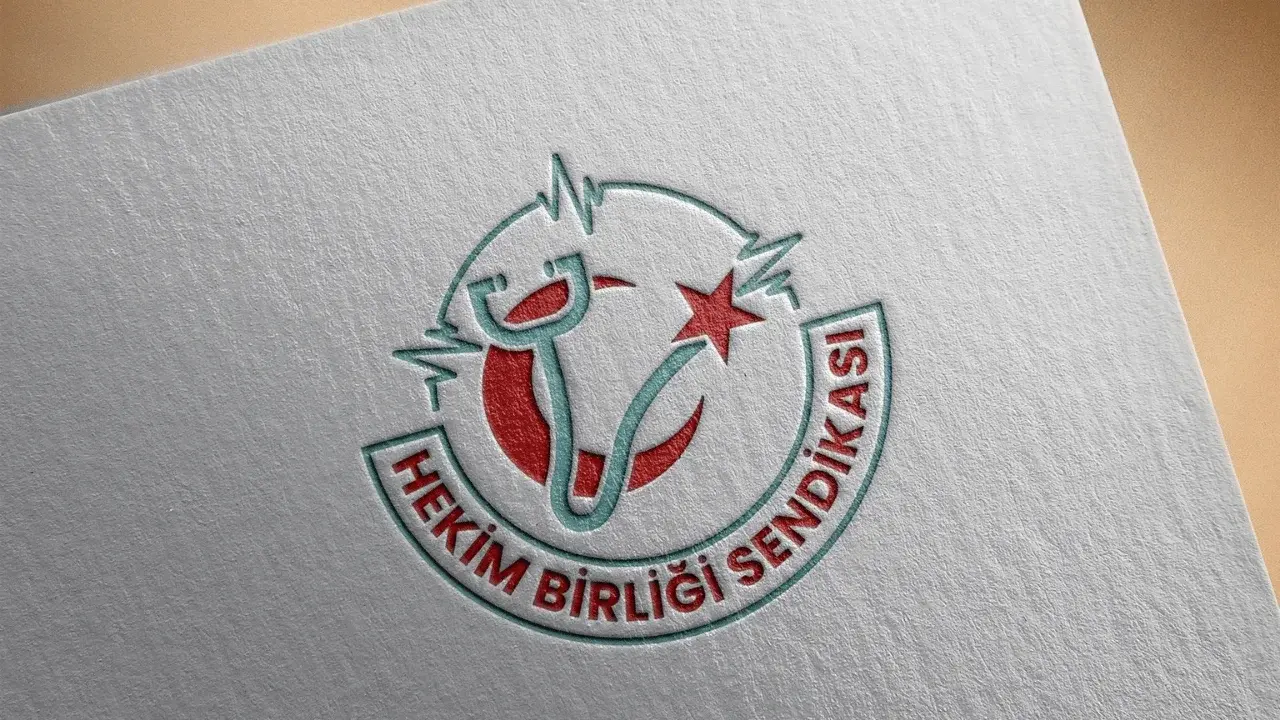 Hekim Birliği yeni çalışma kıyafetlerini giymeme kararı aldı