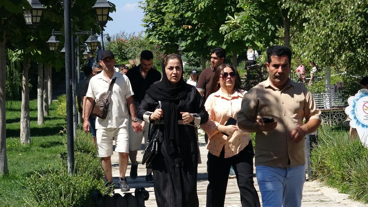 Bölgedeki gerilime rağmen İranlı turistler Van'a ilgi gösteriyor