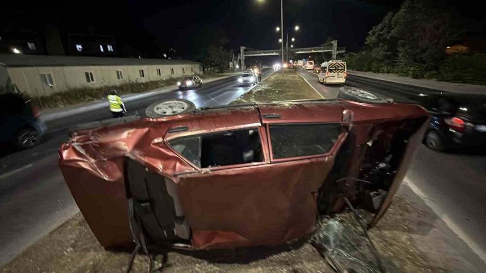 Eskişehir'de takla atan otomobildeki sürücü yaralandı