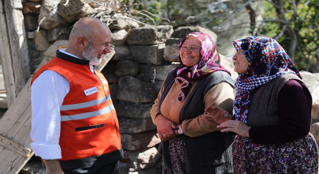 Kocasinan'ın kırsal mahallelerindeki mezarlıklar modernize ediliyor