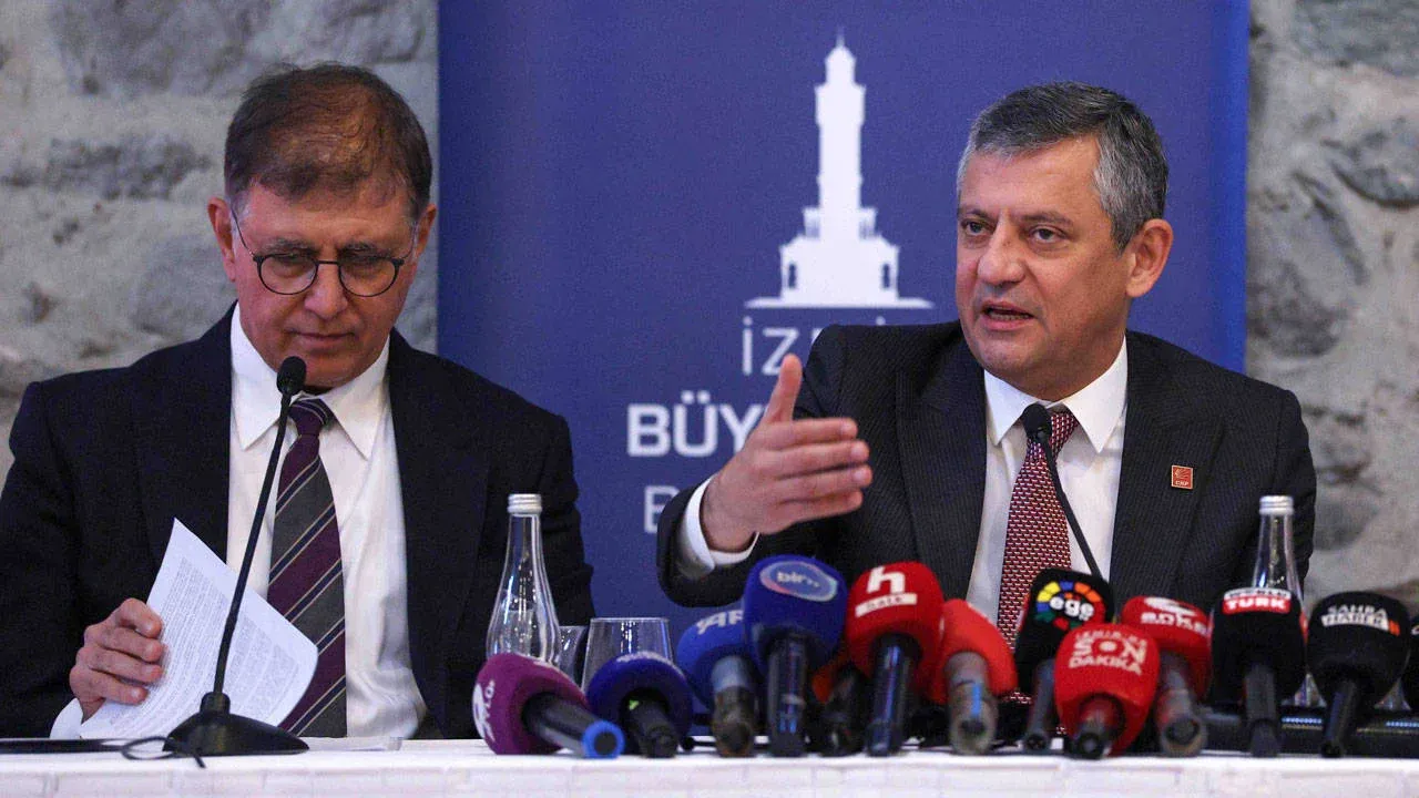 Özgür Özel, Cemil Tugay'ın AK Parti'ye geçişini sert sözlerle eleştirdi