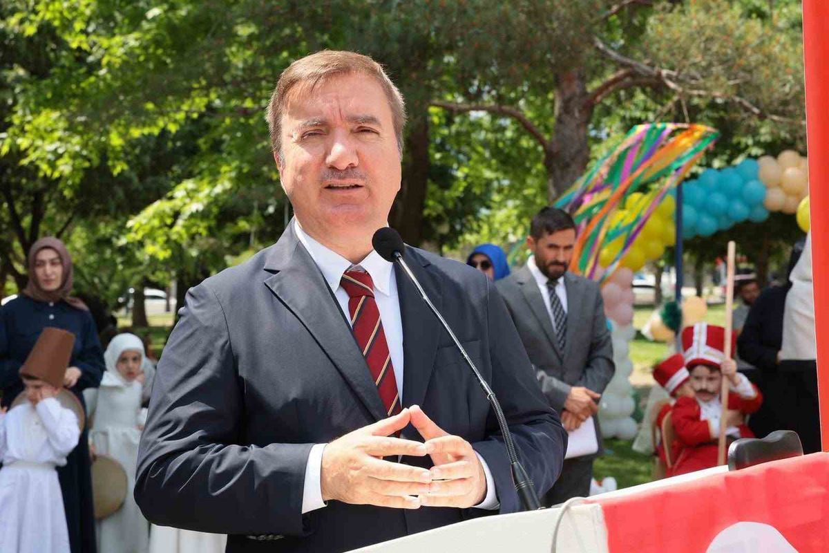 Vali Aydoğdu Mevlid Kandili'nde merhamet ve kardeşlik vurgusu yaptı