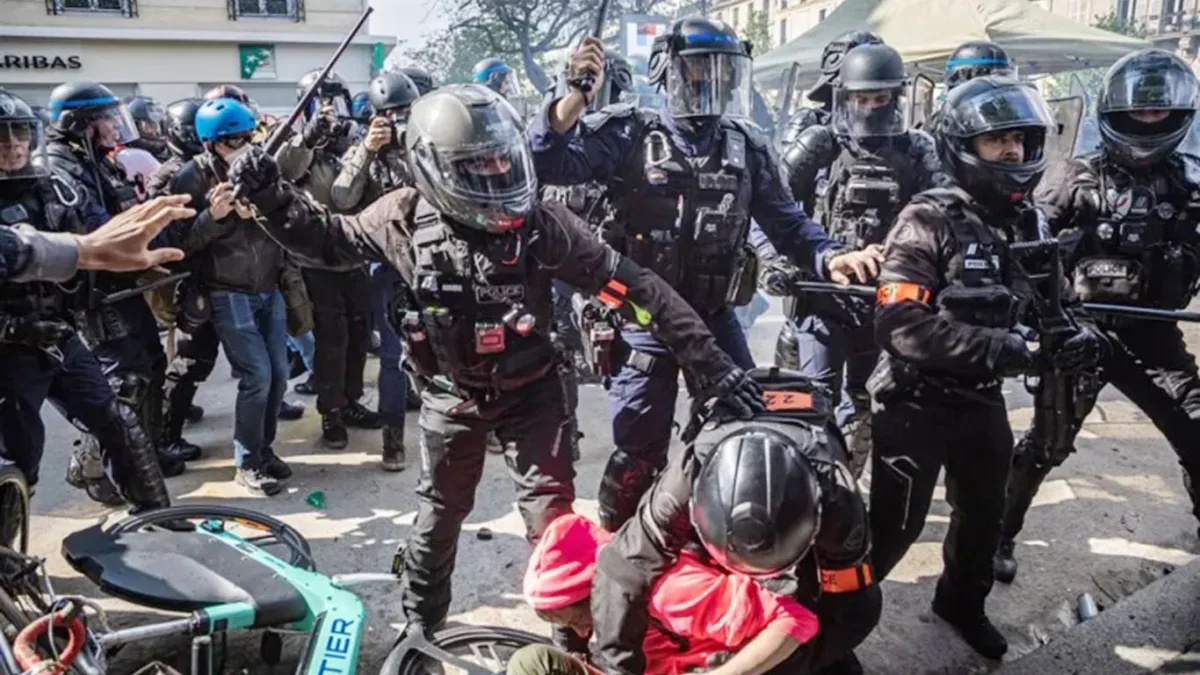 Fransa'daki öğrenci protestolarında gözaltına alınanların yüzde 86'sı çocuk