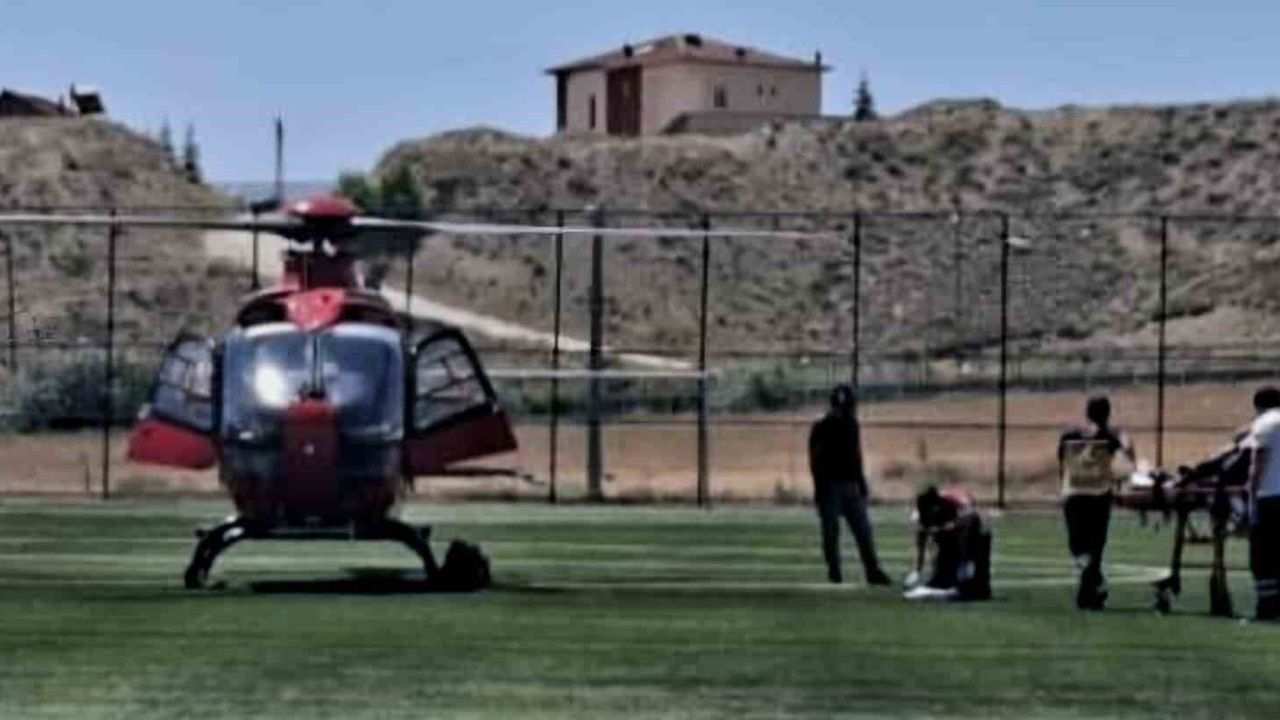 Darende'de kırık şikayetiyle tedavi gören hasta hava ambulansıyla sevk edildi