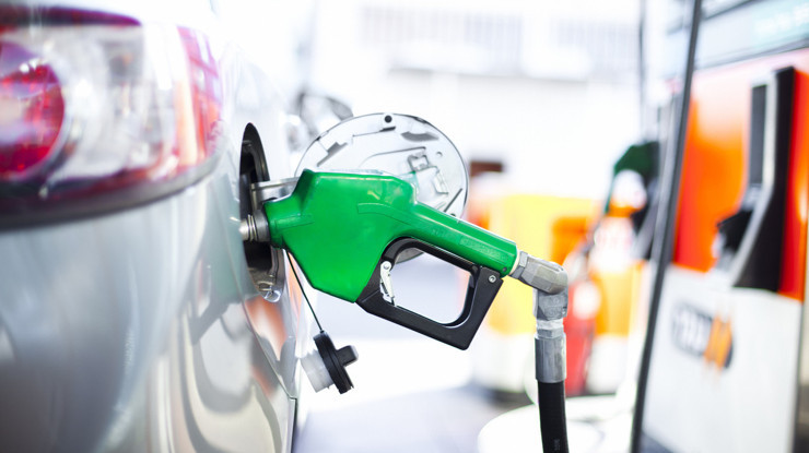 ABD'de motorin fiyatları 2022'den bu yana en yüksek seviyeye ulaştı