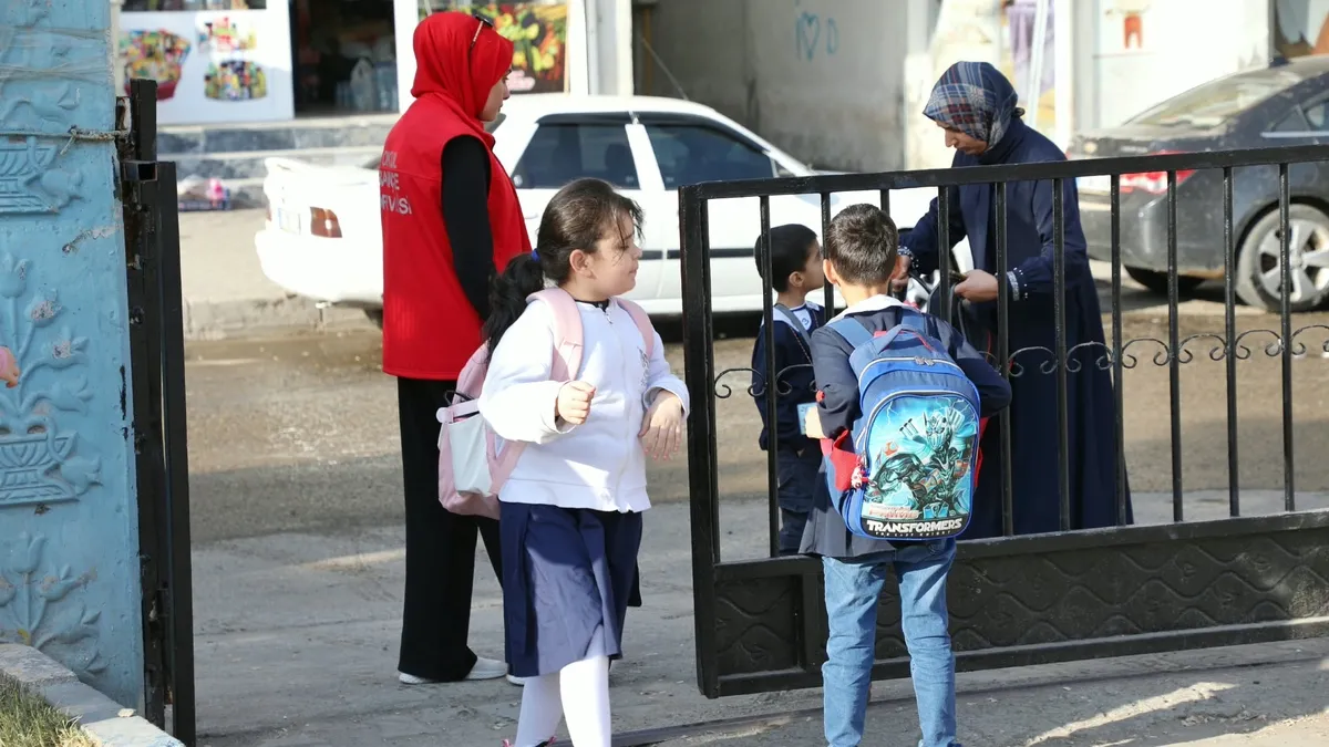 Ağrı'da 409 okul bahçe görevlisi öğrenci güvenliği için göreve başladı