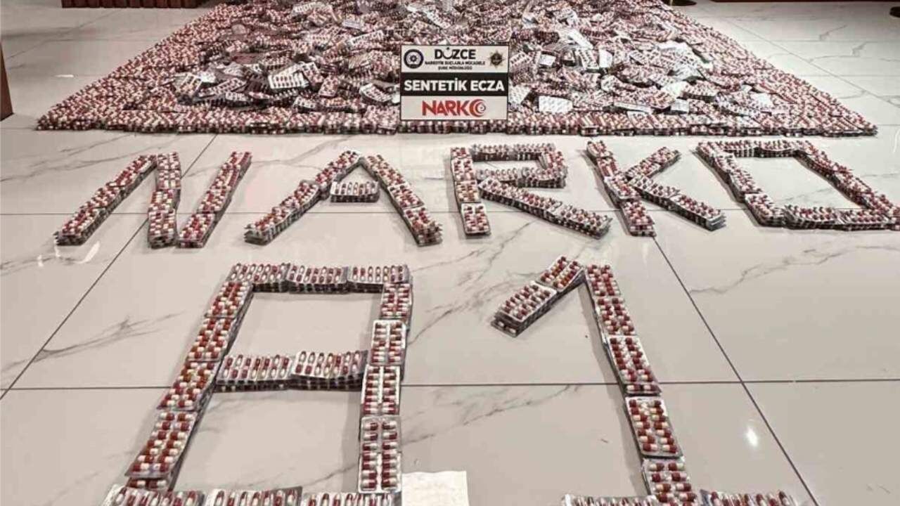 Düzce'de iki otobüste uyuşturucu operasyonu: 2 şüpheli tutuklandı