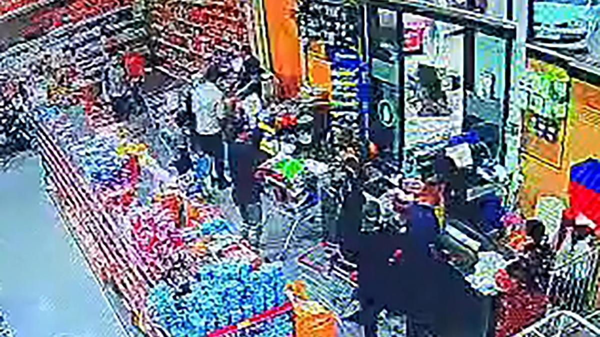 Adana'da düğün ve ATM hırsızlığıyla gündeme gelen şüpheli markette yakalandı