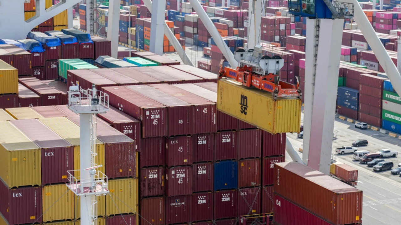 Almanya'da ithalat fiyatları enerji maliyetleriyle 3,5 yılın en hızlı artışını yaptı