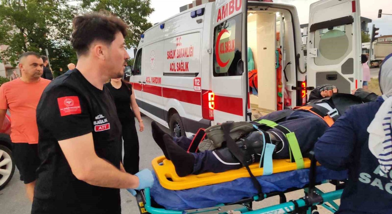 Samsun Atakum'da otomobil ile motosiklet çarpıştı: 1 yaralı