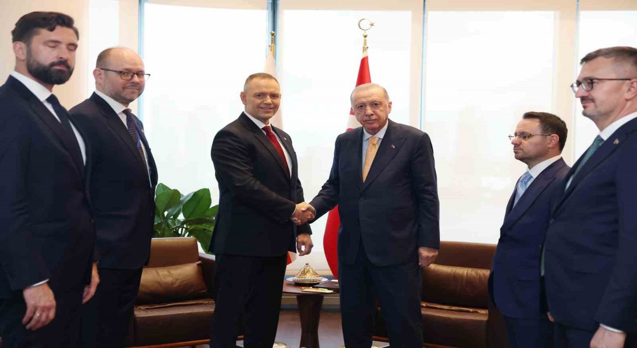 Erdoğan ve Polonya Cumhurbaşkanı Nawrocki New York'ta bir araya geldi