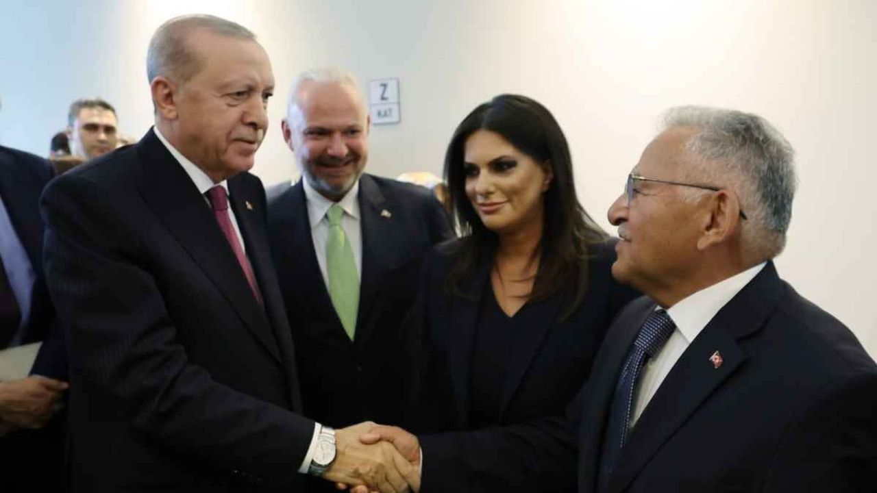 Cumhurbaşkanı Erdoğan, Kayseri Büyükşehir Belediye Başkanı ile görüştü