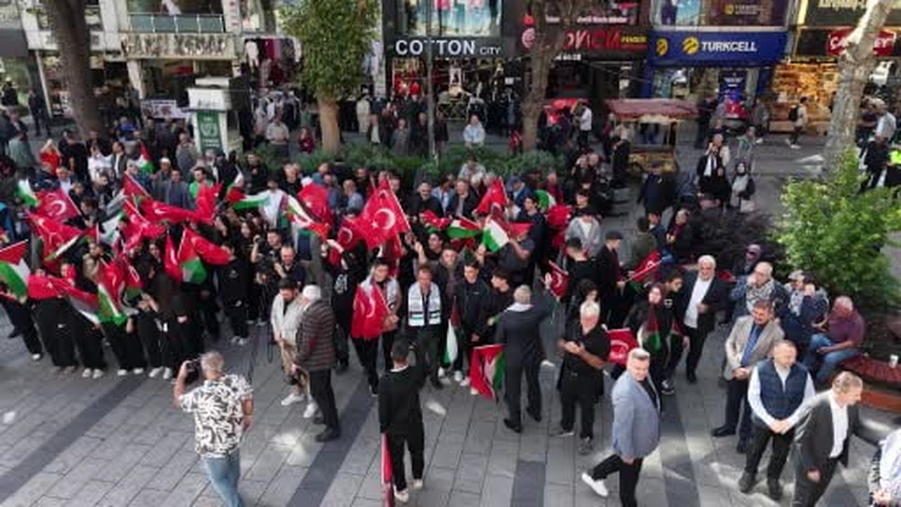 Gazze soykırımının üçüncü yıl dönümü Pendik'te düzenlenen programla anıldı