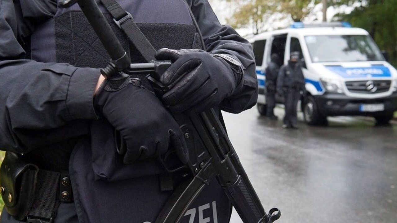 Avrupa'da Türkiye bağlantılı altın kaçakçılığı ve kara para ağına operasyon