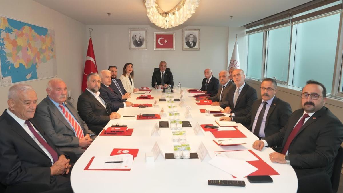 Bakan Ersoy Alevi-Bektaşi Danışma Kurulunun ilk toplantısına başkanlık etti