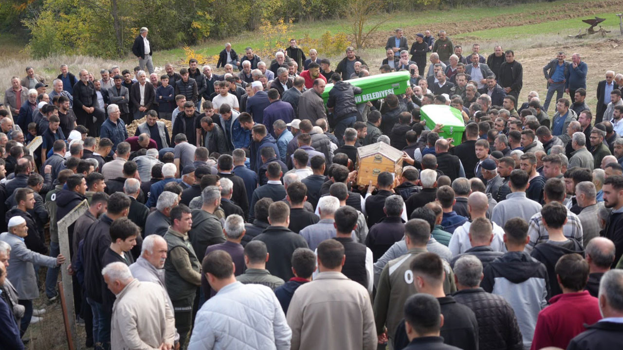 Kastamonu'da tarladaki kavgada öldürülen 4 kişi toprağa verildi