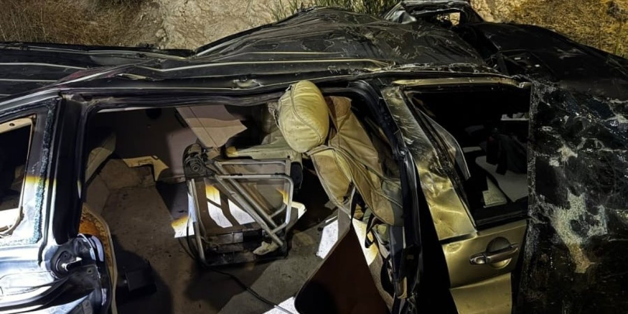 Van'da kontrolden çıkan otomobil dere yatağına düştü: 1 ölü, 1 yaralı
