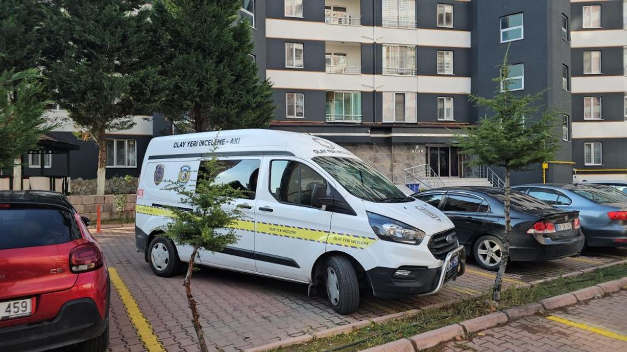 Kayseri'de dini nikahlı çift birbirini bıçakla yaraladı