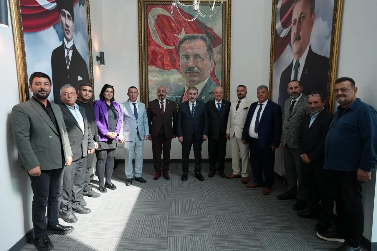BBP lideri Mustafa Destici, Alevi-Bektaşi derneği heyetiyle görüştü