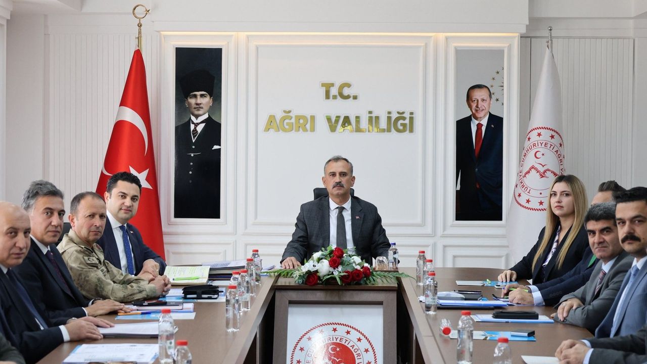 Ağrı'da öğrencilerin güvenliği için kurumlar arası iş birliği toplantısı yapıldı