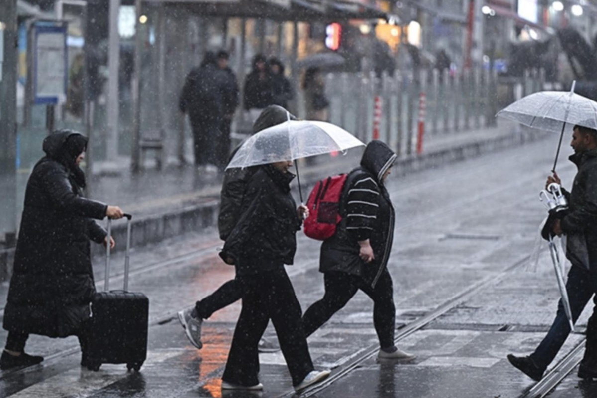 Meteoroloji'den Türkiye genelinde sağanak ve gök gürültülü sağanak uyarısı