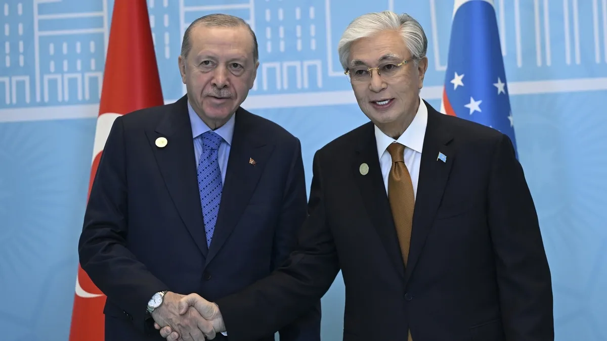 Tokayev, Türkiye'nin küresel güç ve yüksek prestij kazandığını vurguladı