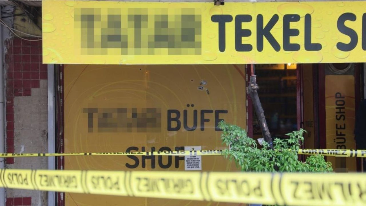 Adana'nın Kozan ilçesinde tekel bayisine motosikletli şahıslar ateş açtı