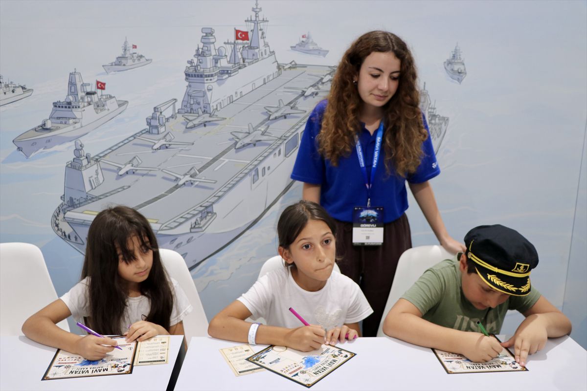 TEKNOFEST Mavi Vatan'da çocuklar uygulamalı eğitimle denizcilik öğreniyor