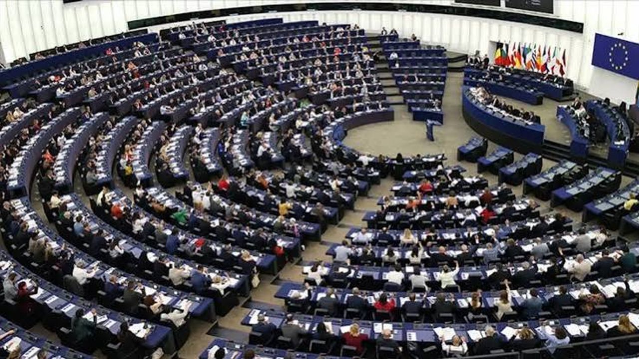 AB aday ülkelerin üyelik öncesi karar süreçlerine katılımını planlıyor