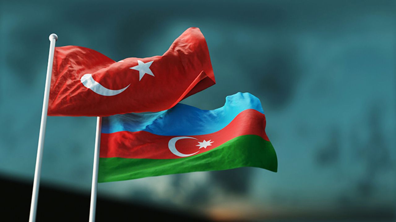 Azerbaycan Dışişleri Bakanlığı Türkiye'nin Zafer Bayramı'nı kutladı