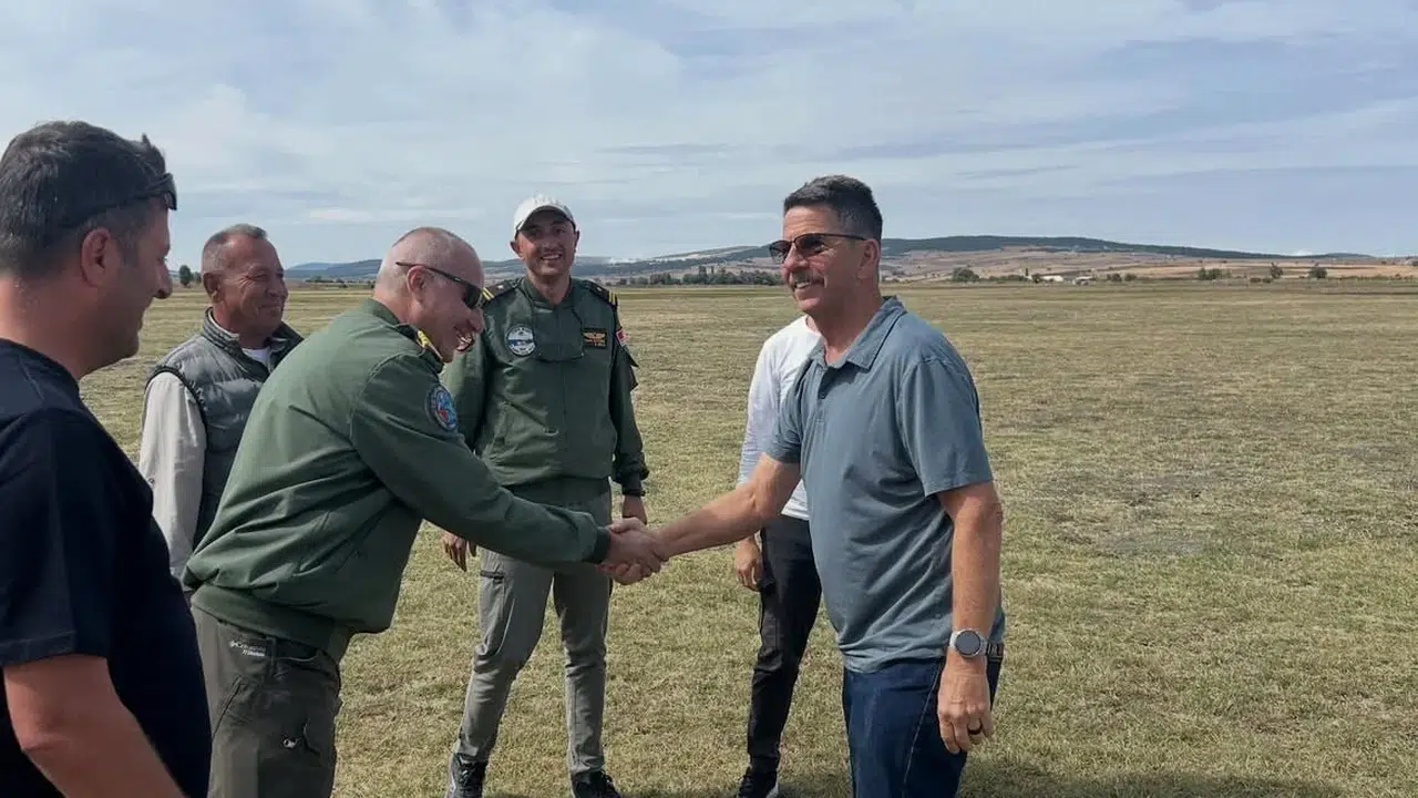 Vecihi Hürkuş'un torunu Lee Vecihi Maxson Türk Hava Kurumunu ziyaret etti