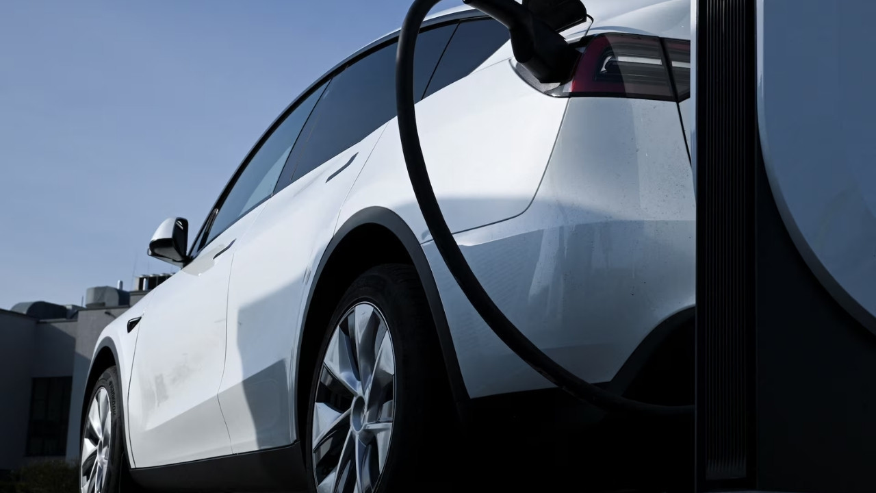 AB'de tam elektrikli otomobil satışları 8 ayda 1,64 milyona ulaştı