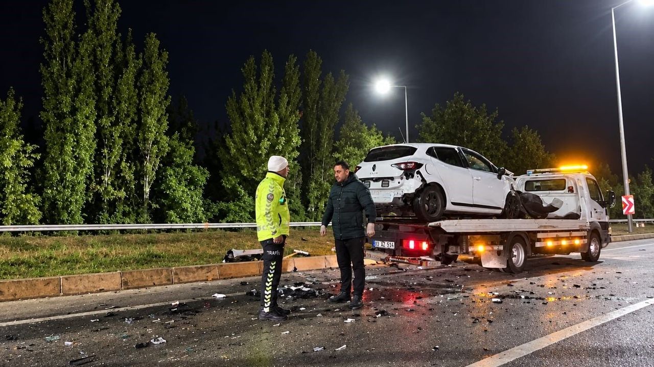 İYİ Parti Afyonkarahisar İl Başkanı Muhammet Mısırlıoğlu trafik kazasında yaralandı