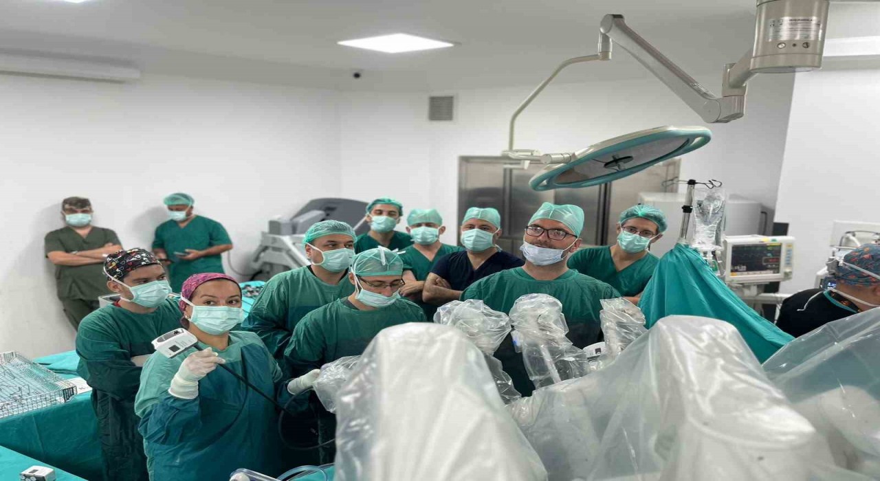 Ondokuz Mayıs Üniversitesi'nde Da Vinci Robotik Cerrahi Sistemi hizmete girdi