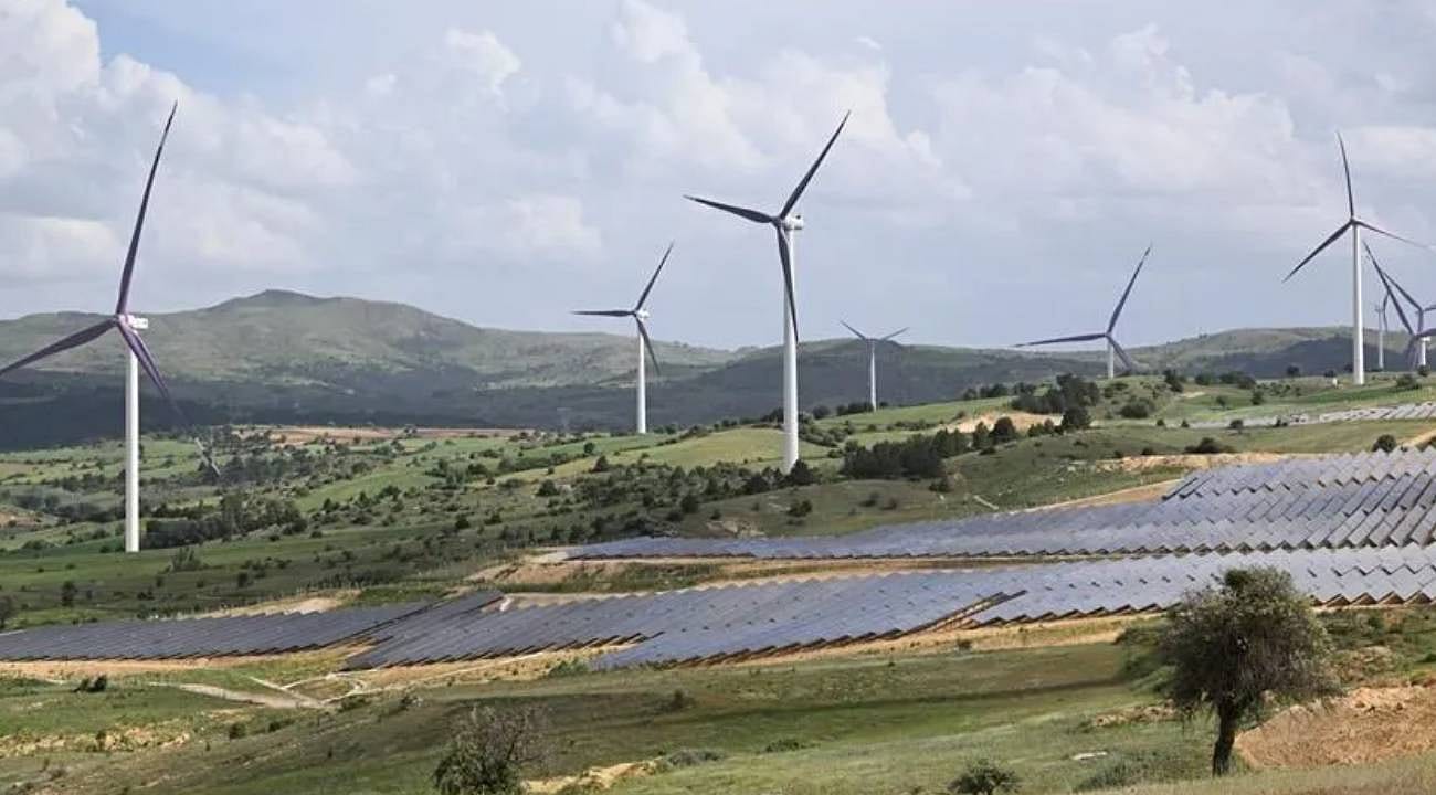 Türkiye güneş ve rüzgardan 10 yılda 442,2 teravatsaat elektrik üretti