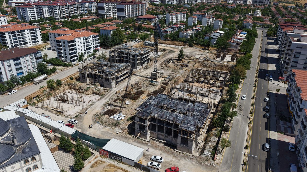 Elazığ'da kentsel dönüşüm kapsamında 2 binin üzerinde konut inşa ediliyor
