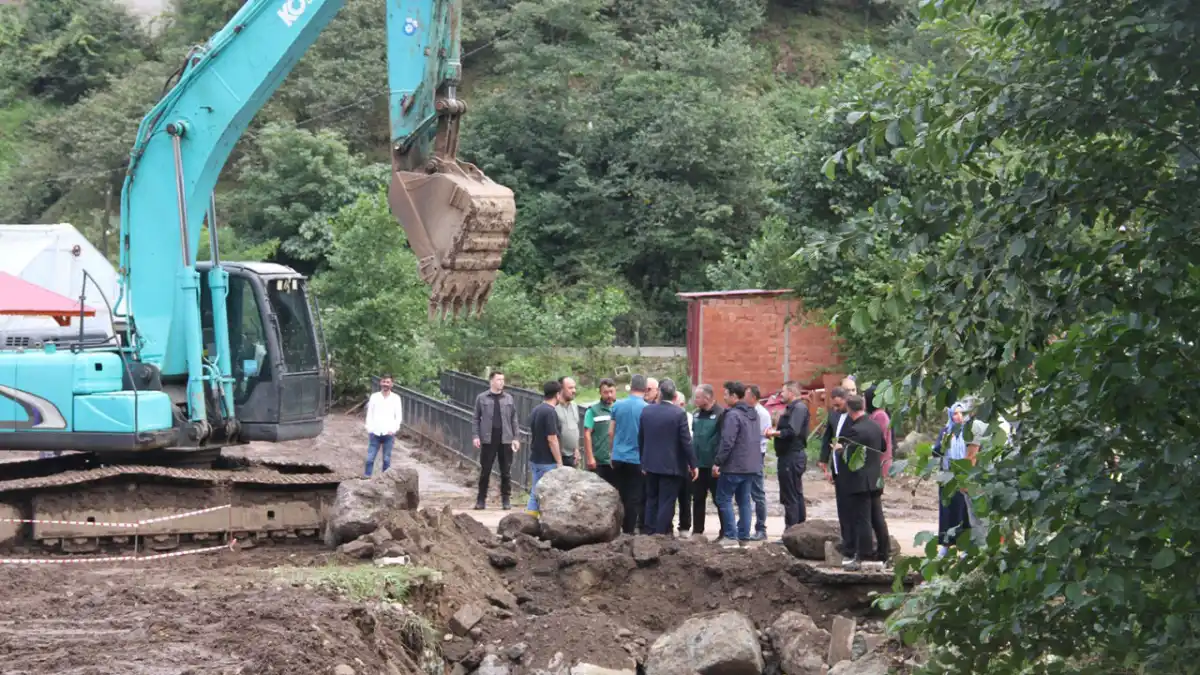 Giresun'un Espiye ve Yağlıdere ilçelerinde şiddetli yağış hasara yol açtı