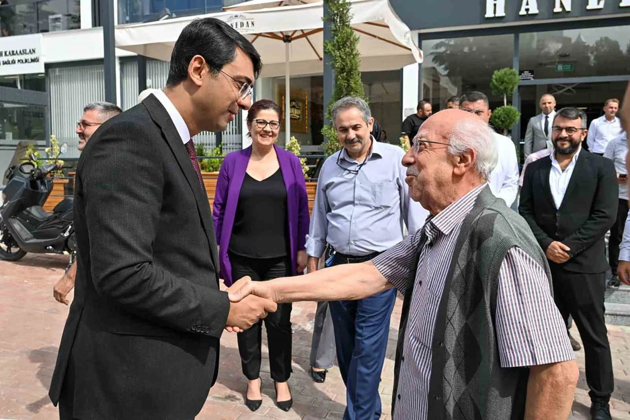 Uşak Valisi Serdar Kartal merkez mahalle muhtarlarıyla buluştu