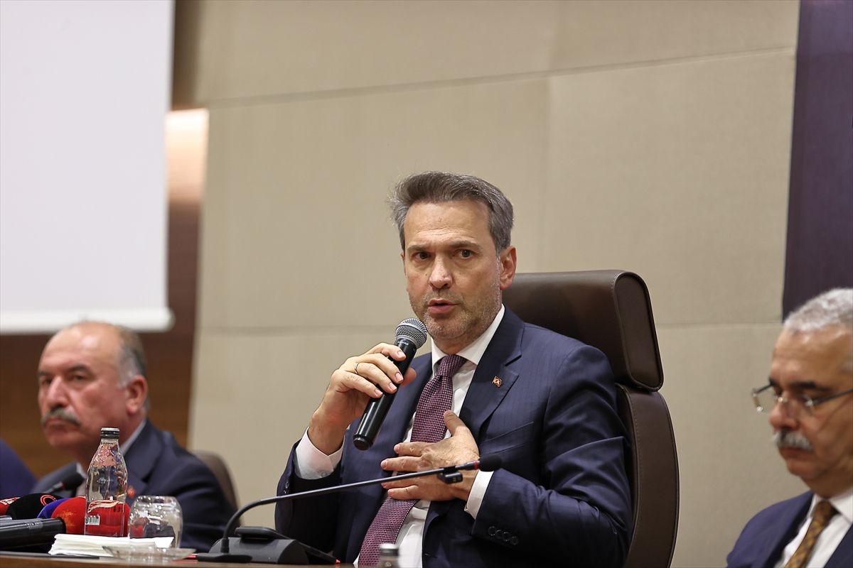 Bakan Bayraktar enerjide bağımsızlık ve elektrikleşme vurgusu yaptı