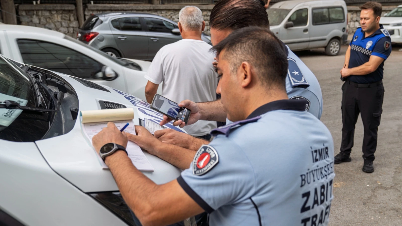 İzmir'de okul servislerine yönelik güvenlik denetimleri artırıldı